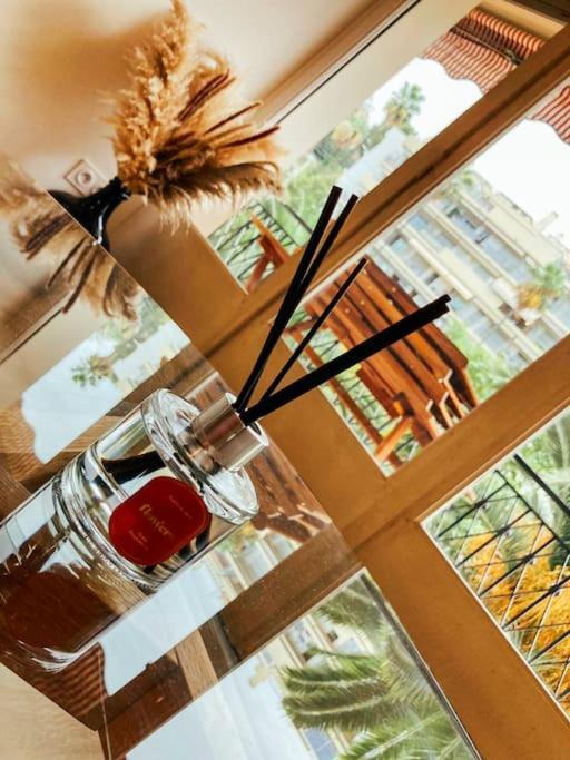 Magnifique T2 Proche Mer Et Ville Refait A Neuf Avec Terrasse マントン エクステリア 写真
